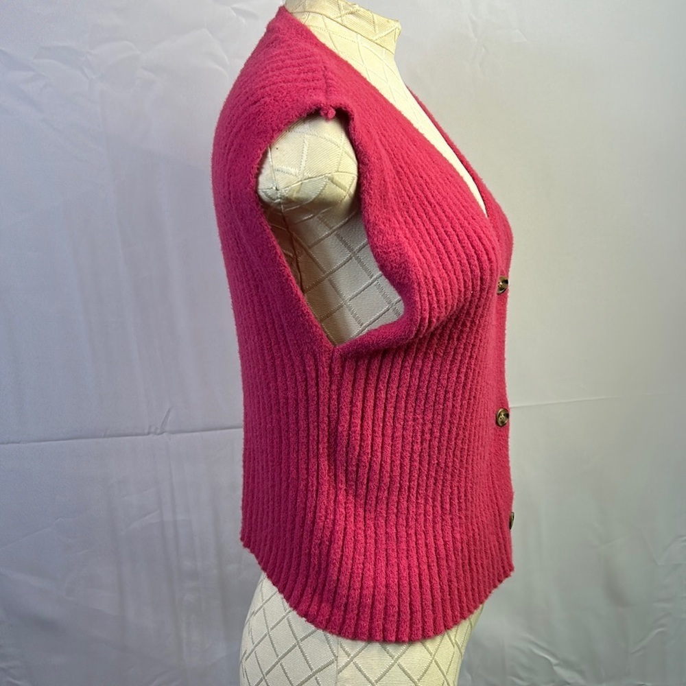 Art Class Pink Sweater Vest Size XL New. 3 Button down. Lots of stretch - Picture 2 of 8